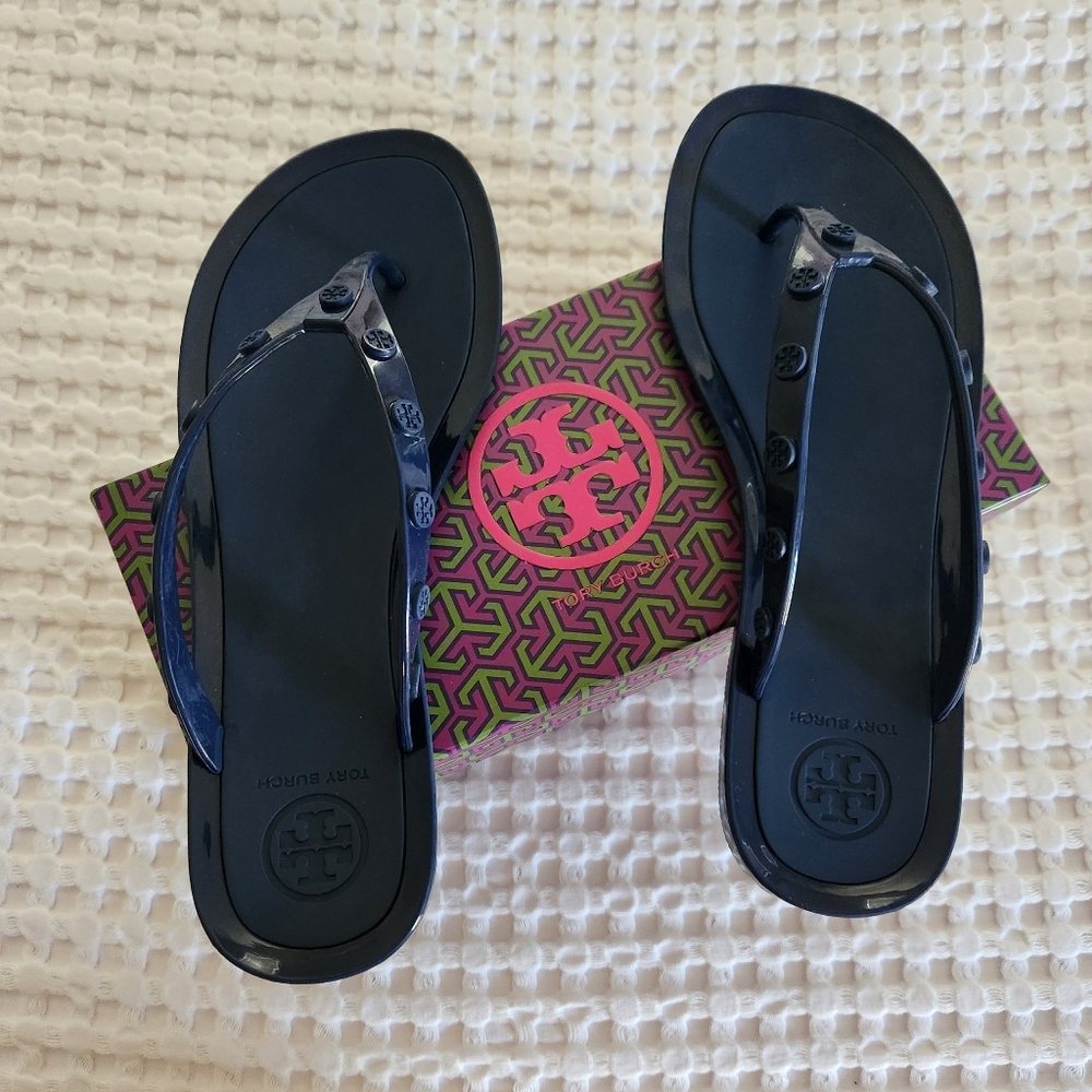 NEW Tory Burch Flip Flops Size 7